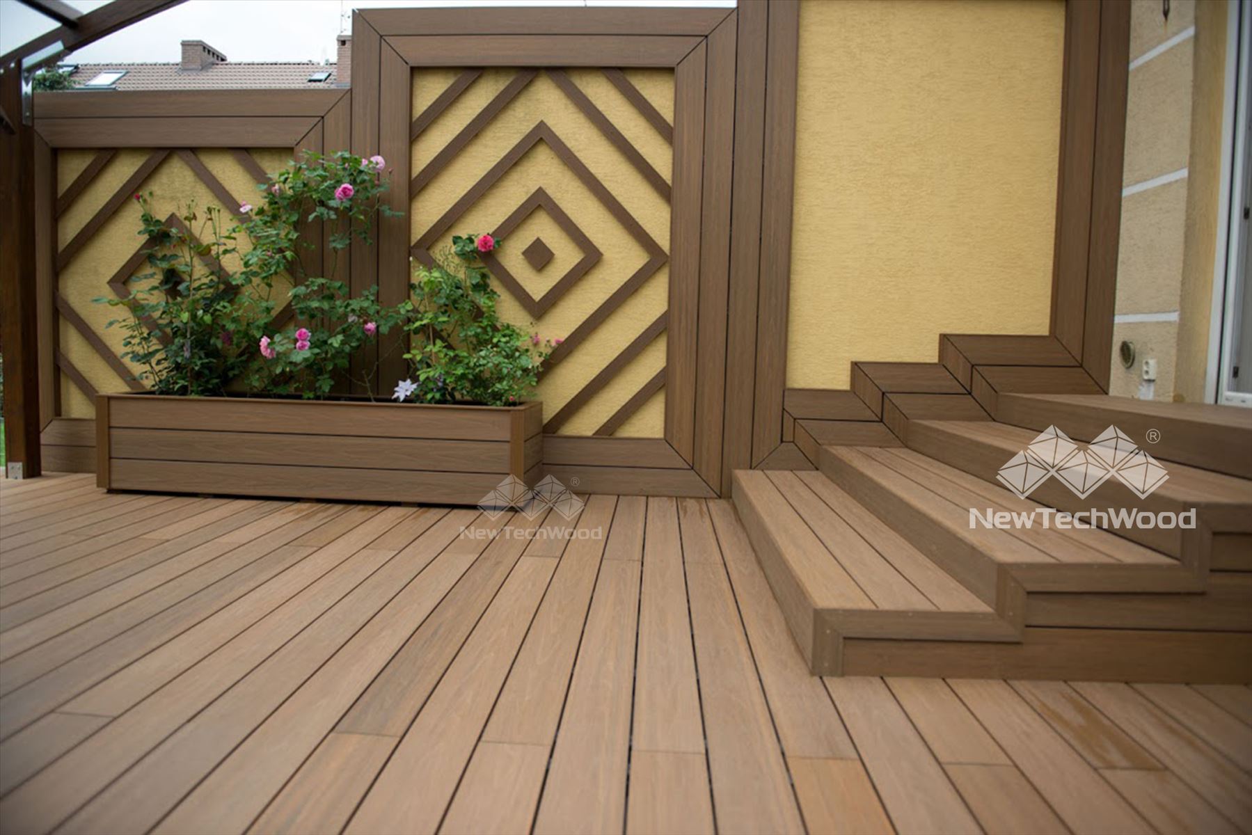 NewTechWood_UltraShield_Decking_66.jpg